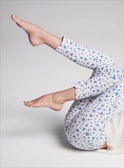 Ofertas de Pantalones  en el folleto de MANGO