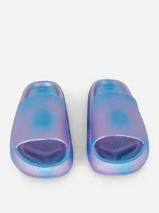 Oferta de Chanclas moldeadas por 8€ en Primark
