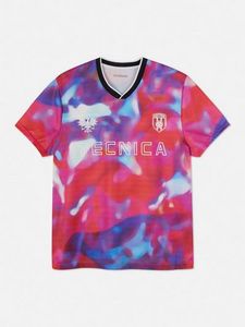 Oferta de Camiseta de fútbol Abstract por 12€ en Primark