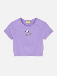 Oferta de Camiseta sin costuras acanalada de Snoopy parte de un conjunto por 8€ en Primark