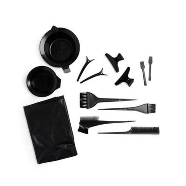 Oferta de Kit de herramientas negro para teñirse el pelo por 8€ en Primark