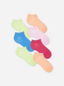 Oferta de Pack de 7 pares de calcetines deportivos por 4€ en Primark