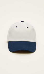 Oferta de Gorra contraste por 9,99€ en Stradivarius