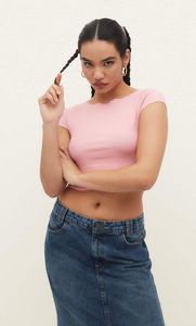 Oferta de Camiseta cuello barca por 9,99€ en Stradivarius