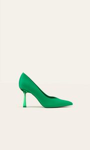 Oferta de Zapatos tacón metacrilato por 17,99€ en Stradivarius