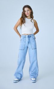 Oferta de Jeans carpenter por 25,99€ en Stradivarius