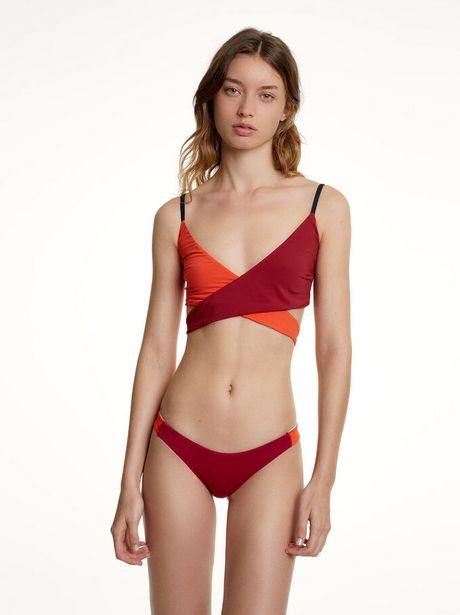 Oferta de Bikini Reversible Tiras Cruzadas por 32,99€ en Parfois