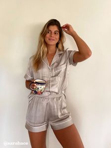 Oferta de Conjunto Pijama Personalizable Con Antifaz, Beige por 49,99€ en Parfois