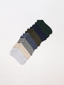 Oferta de Pack de 7 pares de calcetines tobilleros básicos por 4,99€ en Lefties