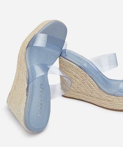 Oferta de ALPARGATA TIRAS VINILO por 15,99€ en MARYPAZ