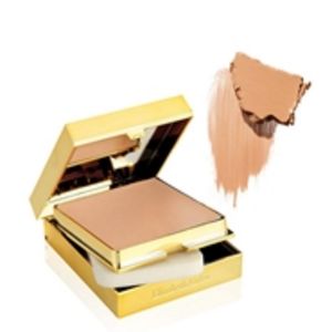 Oferta de Flawless Finish Sponge-On Cream Makeup por 29,57€ en Paco Perfumerías