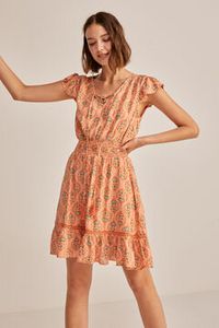 Oferta de Vestido Corto Smock por 9,99€ en Fifty Factory
