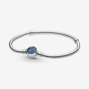 Oferta de Pulsera Moments Cadena de Serpiente Cierre Azul Brillante por 69€ en Pandora