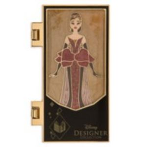 Oferta de Pin bisagra Bella, Disney Designer Collection, Disney Store por 12,5€ en Disney