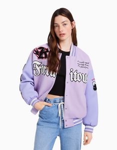 Oferta de Cazadora varsity por 24,99€ en Bershka