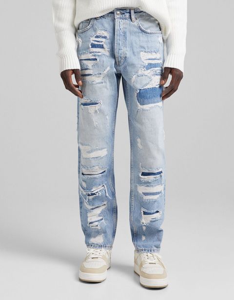 Oferta de Jeans straight rotos y efecto desgaste por 15,99€