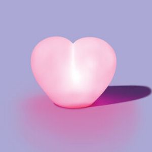 Oferta de Heart Shaped LED Night Light Touch Lamp por 11,99€ en Claire's