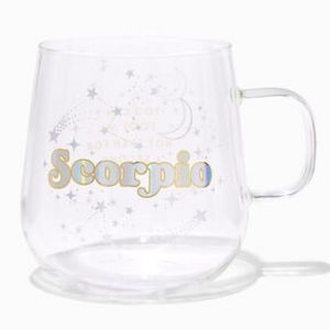 Oferta de Zodiac Glass Mug - Scorpio por 11,89€ en Claire's