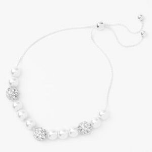 Oferta de Silver Pearl Fireball Bolo Bracelet por 2,8€ en Claire's