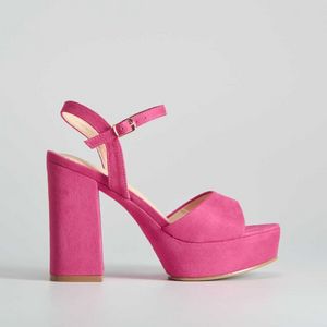 Oferta de Sandalia plataforma tacón PICCOLA PIU por 29,99€ en Merkal