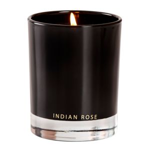Oferta de INDIAN ROSE Vela perfumada en vaso negro por 2,38€ en Casa
