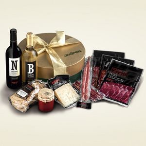 Oferta de LOTE 14. Elegante caja de regalo con productos exclusivos para celebrar las Fiestas por 104,5€ en Andreu Xarcuteria
