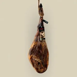 Oferta de Jamón de Bellota 100% Ibérico 6,5 kg. por 409,5€ en Andreu Xarcuteria