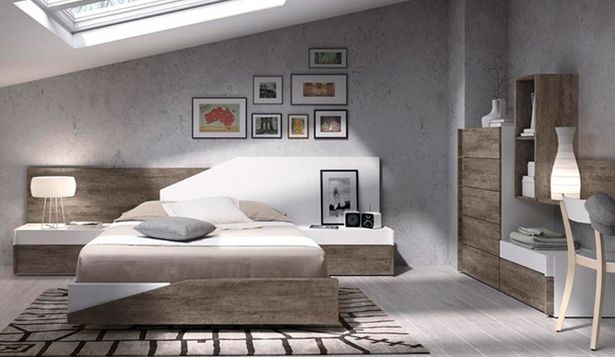 Oferta de Dormitorio moderno con mesitas, cama de matrimonio y un auxiliar tocador por 2050€