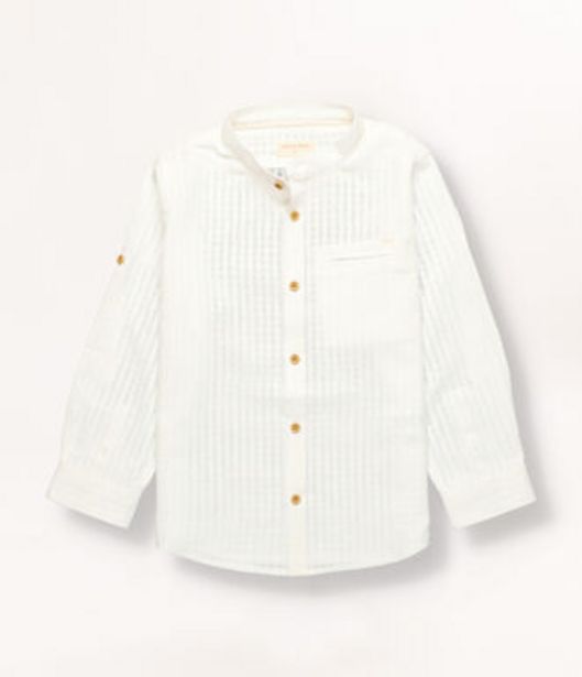 Oferta de Camisa de niño en color blanco y cuello mao, con estructura y trabillas en mangas por 27,3€ en Neck&Neck