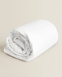 Oferta de (170 GxM²)RELLENO NÓRDICO DE PLUMÓN por 99,99€ en ZARA HOME