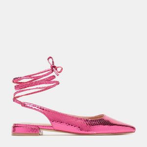 Oferta de Bailarinas con cordones de estilo romano por 29,99€ en Bata Shoes