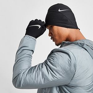 Oferta de Nike Essential Running Hat & Gloves Set por 38€ en JD Sports