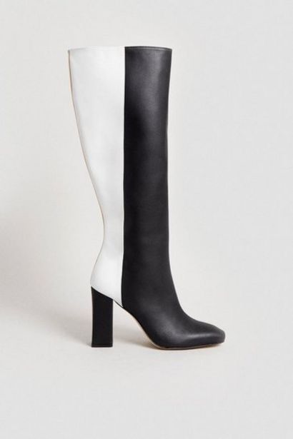 Oferta de Tricolour Block Leather Knee High Boot por 384€