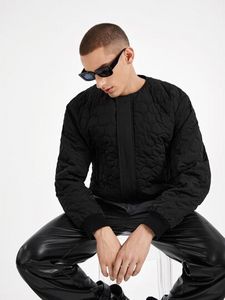 Oferta de SHEIN X Claude Russell Hombres Abrigo acolchado con cremallera por 17€ en SheIn