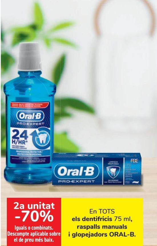 Oferta de En TODOS los dentífricos, cepillos manuales y enjuagues ORAL - B por 