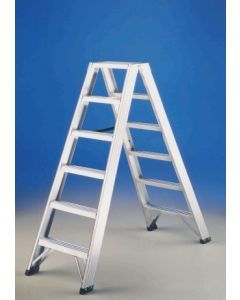 Oferta de Escalera industrial de tijera doble 9 peldaños 2,10mt aluminio svelt p 1 9 por 314,15€ en ferrOkey