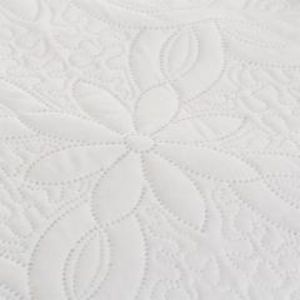 Oferta de COLCHA BELLE MICROFIBRA 190X260CM por 17,95€ en BricoCentro