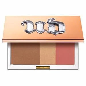 Oferta de STAY NAKED THREESOME bronzer, highlighter, blushPolvos bronceadores por 25,3€ en Perfume's club
