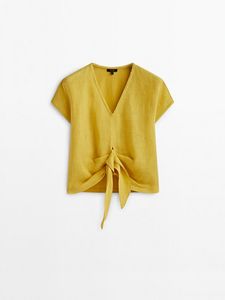 Oferta de Camiseta Mezcla Lino Nudo Frontal por 39,95€ en Massimo Dutti