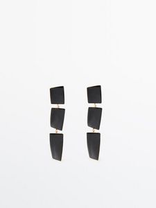 Oferta de Pendientes Tres Piezas Esmaltadas Limited Edition por 39,95€ en Massimo Dutti