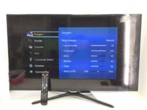 Oferta de Televisor led 40” samsung ue40f5500aw smart tv por 215,95€ en Cash Converters