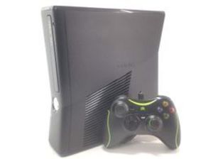 Oferta de Microsoft xbox 360 s 4gb por 51,95€ en Cash Converters