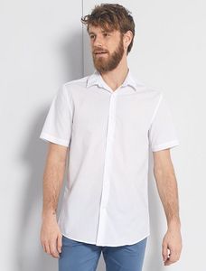 Oferta de Camisa blanca manga corta por 9€ en Kiabi