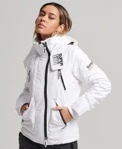 Oferta de Chaqueta cortavientos con capucha Mountain por 79,99€ en Superdry