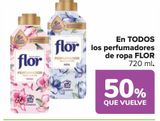 Oferta de En TODOS los perfumadores de ropa FLOR en Carrefour