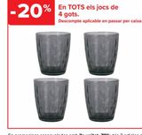 Oferta de En TODOS los sets de 4 vasos  en Carrefour