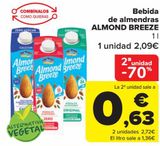 Oferta de Bebida de almendras ALMOND BREEZE por 2,09€ en Carrefour