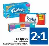 Oferta de En TODOS los pañuelos KLEENEX y SCOTTEX en Carrefour