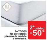 Oferta de En TODOS los protectores y fundas de colchón o almohada  en Carrefour