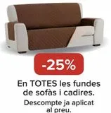 Oferta de En TODAS las fundas de sofás y sillas  en Carrefour